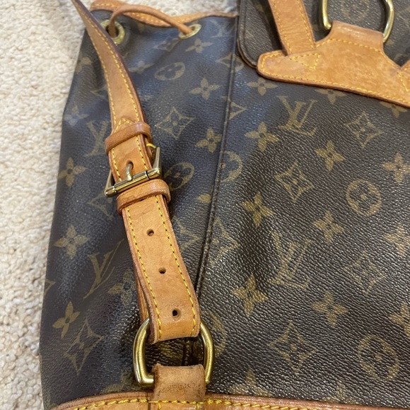 LOUIS VUITTON Montsouris Backpack - Picture 10 of 16